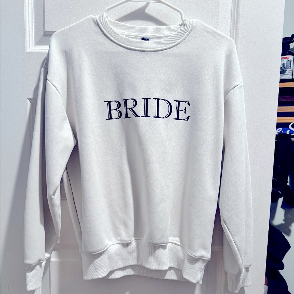 white bride pullover